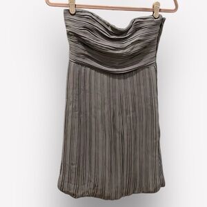 🐠Theory silk pleated bubble hem strapless dress gray 4